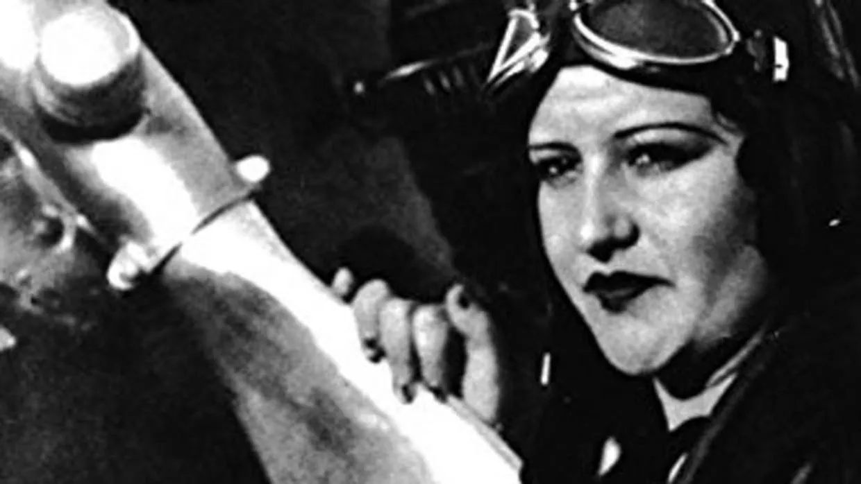 Imagen de la portada de «Damas del aire: las pioneras del aviación española»
