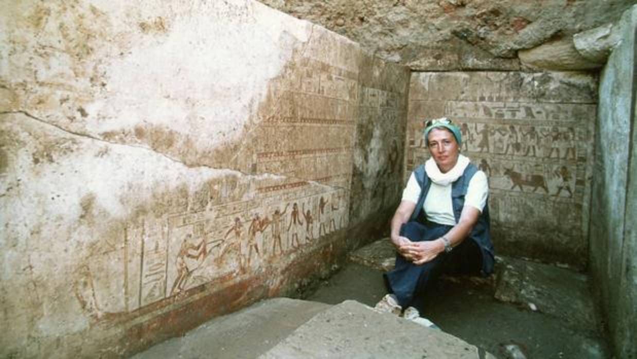 Carmen Pérez Die en una de las tumbas del yecimiento de Heracleópolis Magna