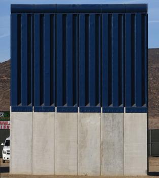El muro de Trump, ¿un nuevo Stonehenge?