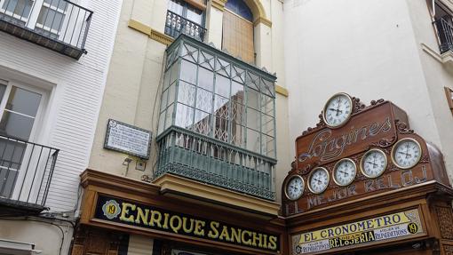 Placa donde estuvo en la calle Sierpes la casa del médico Nicolás Monardes