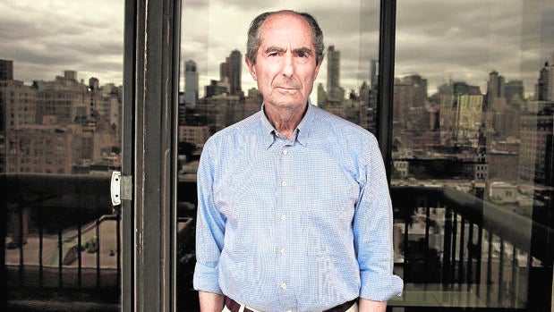 Philip Roth: «Me voy a la cama sonriendo y me despierto sonriendo. Estoy muy contento de seguir vivo»