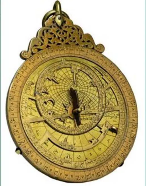 Astrolabio de metal, en la lista roja de los bienes de Yemen
