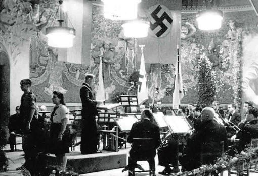 Celebración del aniversario de Hitler en el Palau de la Música