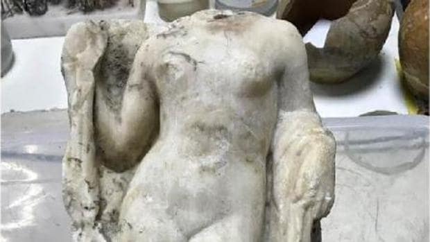 Descubren una impresionante estatua de Afrodita en el metro de Salónica