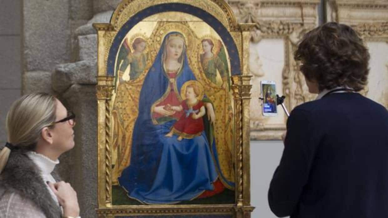«La Virgen de la Granada», de Fra Angelico, se presentó en el claustro de los Jerónimos del Prado