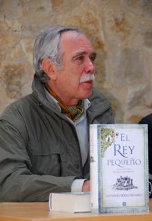 Antonio Pérez Henares, durante la presentación de «El rey pequeño»