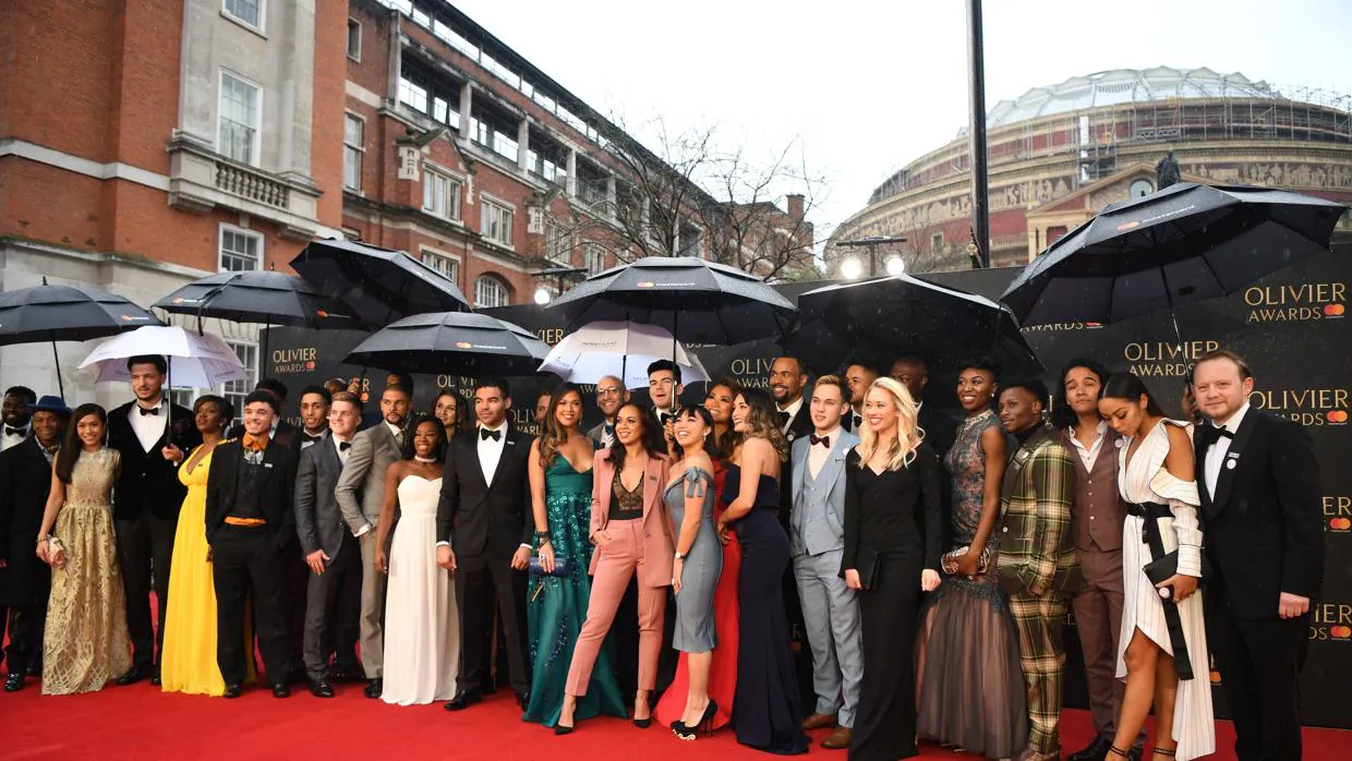 Los actores del musical «Hamilton» a su llegada a los Premios Olivier