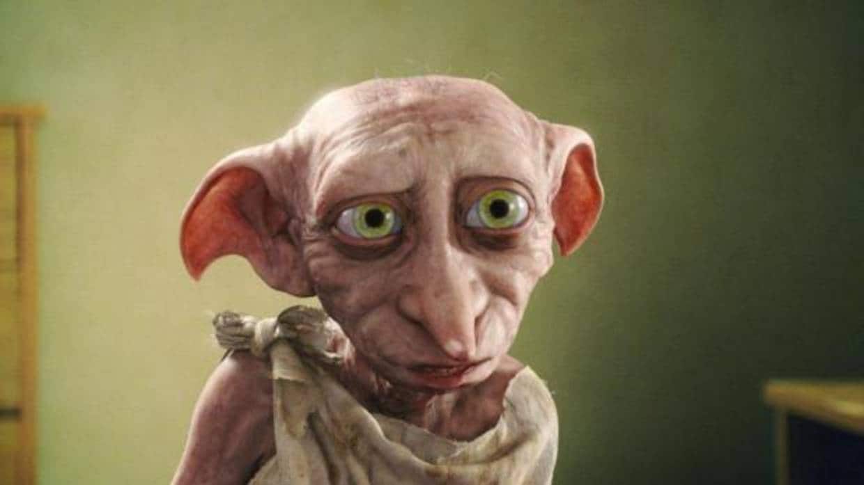 Dobby, el elfo doméstico, en una escena de la saga Harry Potter