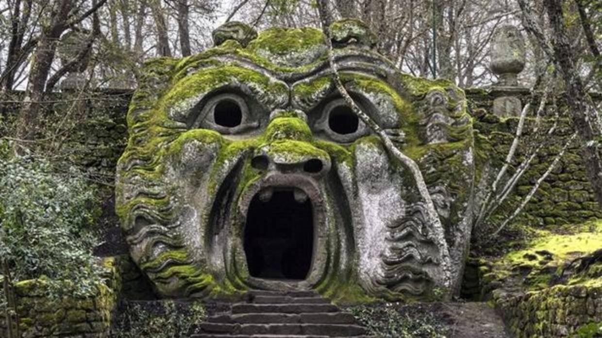 Uno de los «monstruos» del bosque de Bomarzo