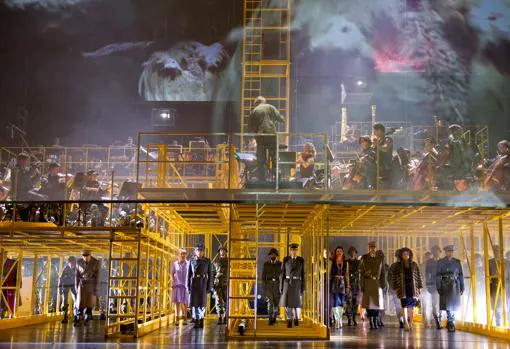 El Teatro Real estrena «Die Soldaten», una ópera que es «un abismo de brutalidad»