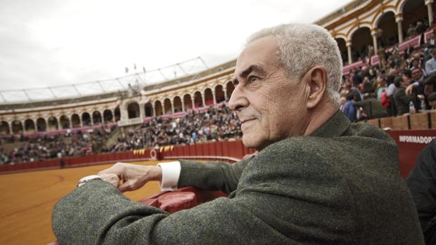 Muere a los 80 años el doctor Ramón Vila, ángel de la guarda de los toreros en Sevilla