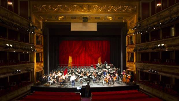 Los trabajadores del Inaem desconvocan los paros del Teatro de la Zarzuela