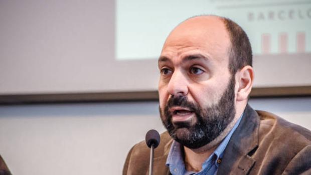 Òmnium intenta desligar de Planeta su premio de novela