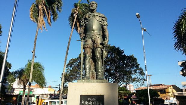 La mayor ciudad de Bolivia rinde honores a su fundador español, Ñuflo de Chaves