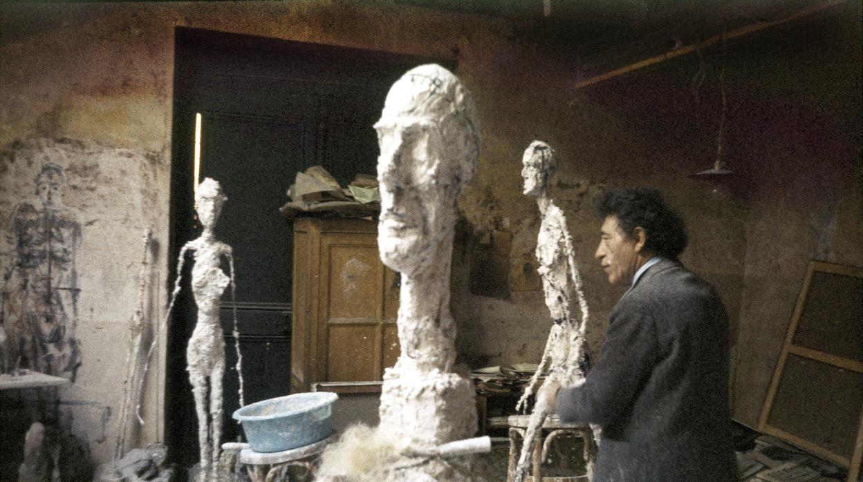 El creador Giacometti en su taller