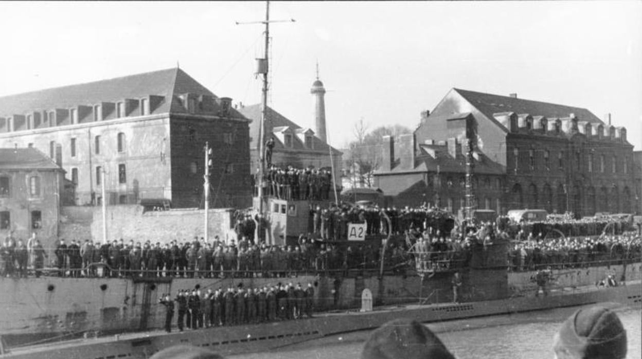 El U-123 en la ciudad de Lorient