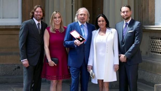 Barry Gibb, el último Bee Gees, nombrado Caballero del Imperio británico