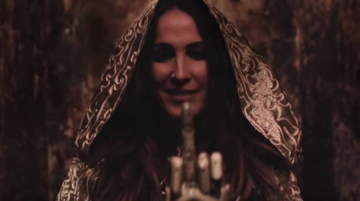 Malú viaja a los viñedos de La Rioja en su nuevo single