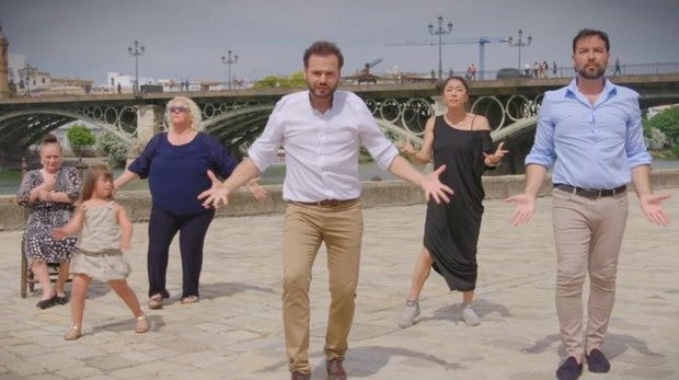 Una niña síndrome de down protagoniza el flashmob más integrador de la Bienal de Flamenco de Sevilla