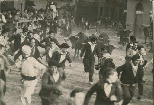 Encierro de los Sanfermines de 1930, con toros de Ernesto Blanco