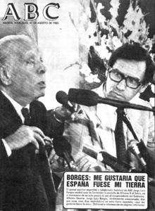 El último día de 1919 Borges ve publicado su primer poema «Himno del Mar» en la revista «Grecia». Colaborador de ABC, el escritor acaparó su portada en 1983, con la concesión de la medalla de Alfonso X El Sabio.