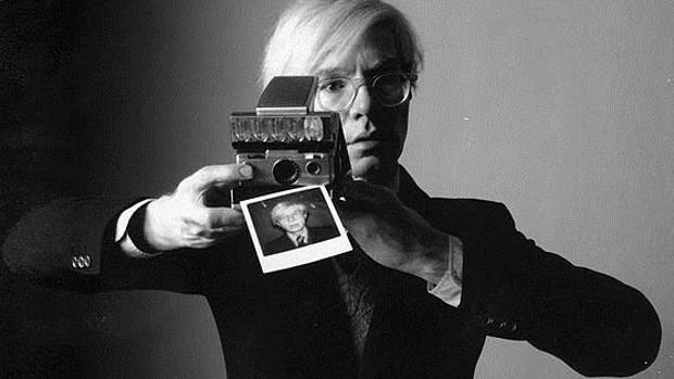 Más de 100.000 fotos inéditas de Andy Warhol verán la luz este otoño