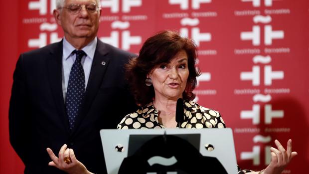 Carmen Calvo reivindica la igualdad (también) en el Quijote