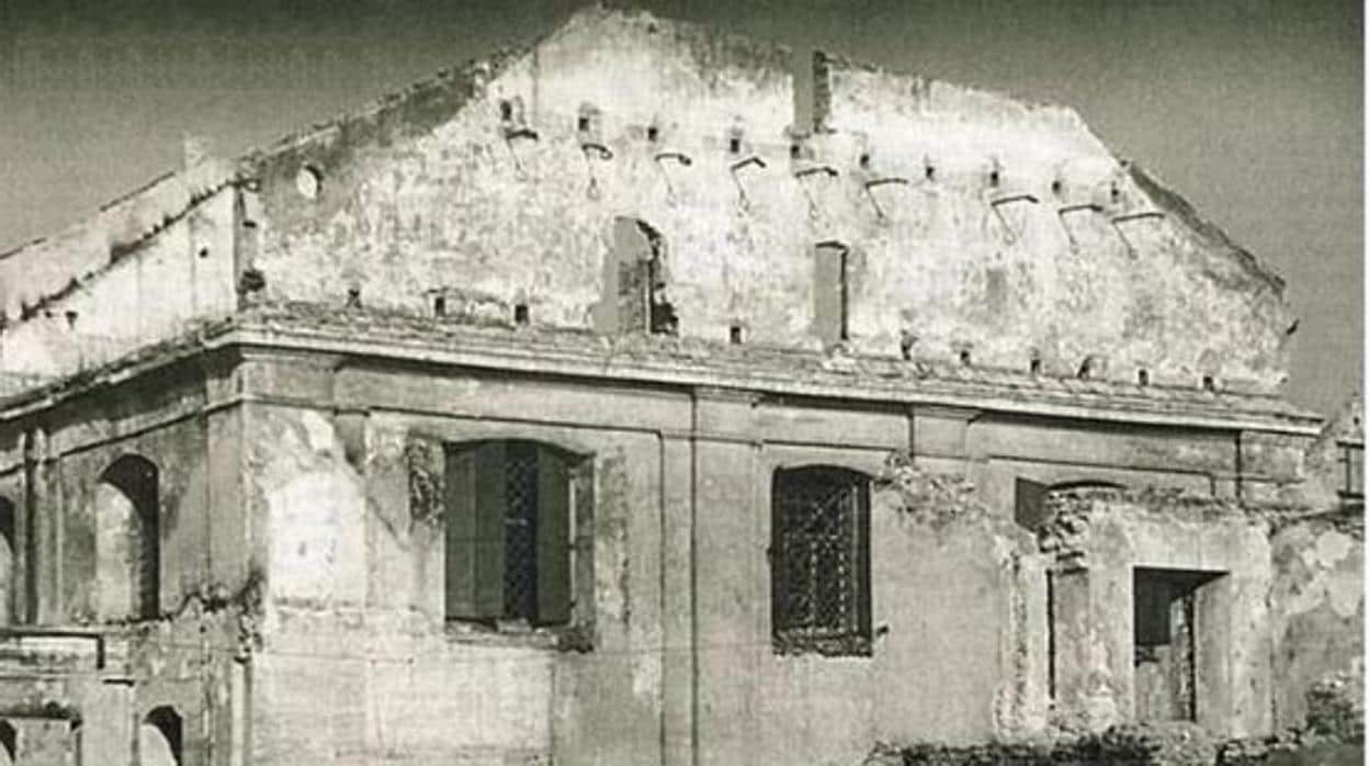 La sinagoga de Vilna después de ser incendiada por los nazis