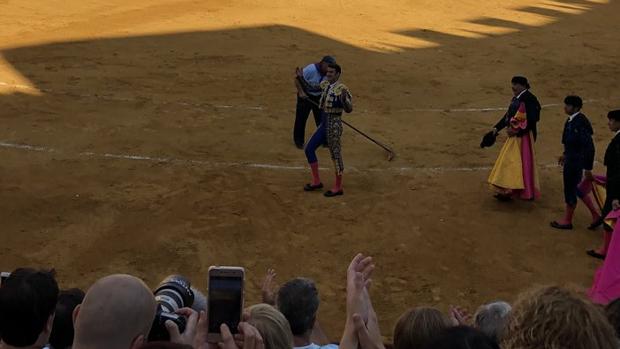 Feliz reaparición de Jesulín de Ubrique en Cuenca