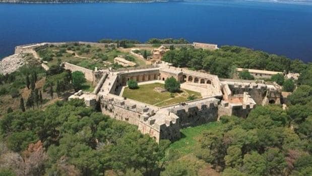 El nuevo museo construido en una fortaleza de la histórica ciudad helena de Pilos