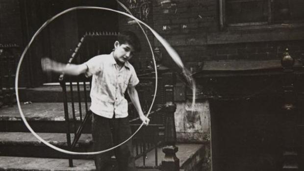 La modernidad de Murillo en una gran exposición de arte contemporáneo en Sevilla