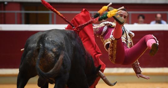 Bautista, cogido por el cuarto toro