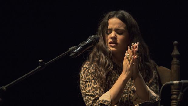 Rosalía, cantante de flamenco
