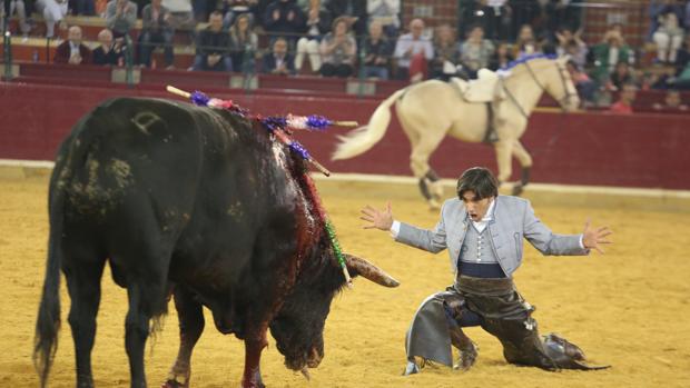 Diego Ventura arrasa con cuatro orejas y pone la Misericordia boca abajo