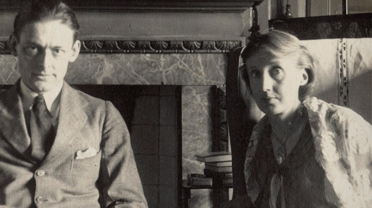 T. S. Eliot y Virginia Woolf en 1924