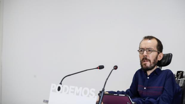 Echenique carga contra el premio a Padilla y pide un referéndum sobre los toros en España