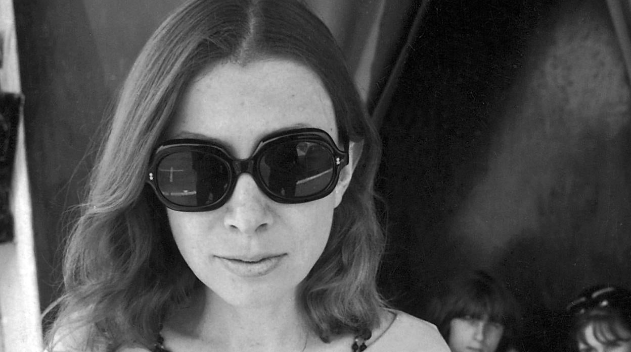 Joan Didion, fotografiada en 1968