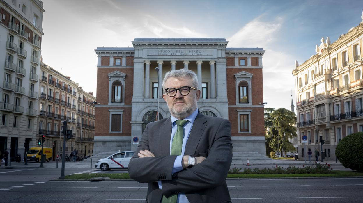 Miguel Falomir, ante el Casón del Buen Retiro, sede del Centro de Estudios del Prado