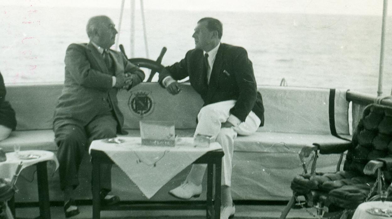 Franco y Don Juan en la decisiva reunión del 25 de agosto de 1948, a bordo del Azor