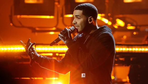 Drake vuelve a ser el artista más escuchado en Spotify