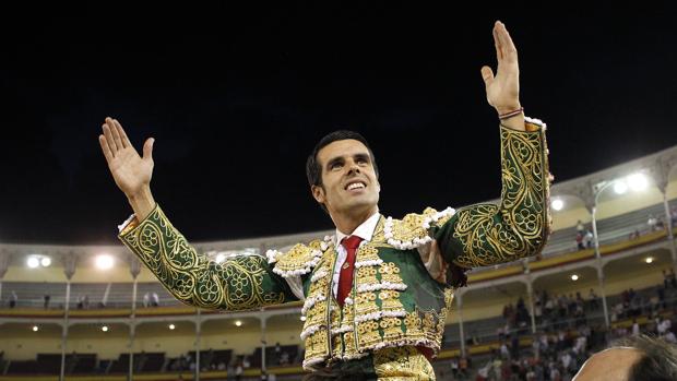 Emilio de Justo y los cirujanos taurinos, premios Enrique Ponce del club Allard