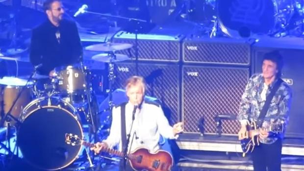 Ringo Starr aparece por sorpresa en un concierto de Paul McCartney en Londres