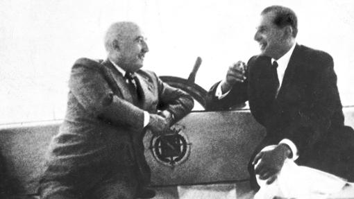 Don Juan y Franco en el «Azor» en 1948