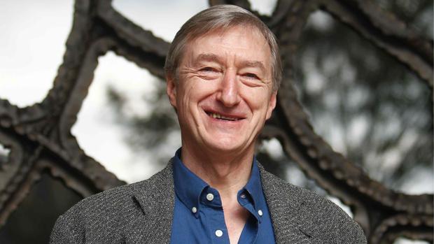 ¿Qué pinta Julian Barnes en todo esto?