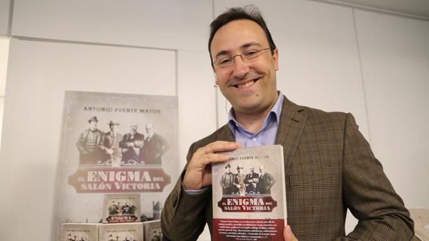 Escritores, periodistas y editores analizan en unas jornadas en Sevilla el oficio de escribir