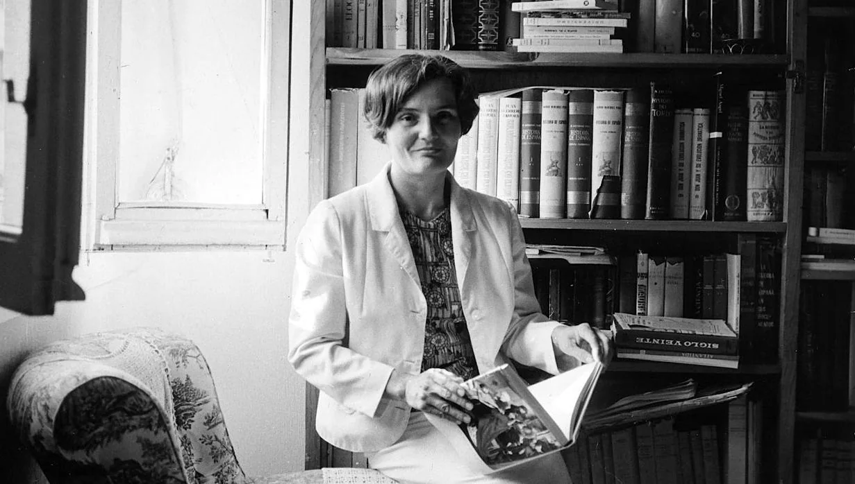 La escritora Carmen Laforet ganó el primer premio Nadal, en 1944, con su debut, la novela «Nada»
