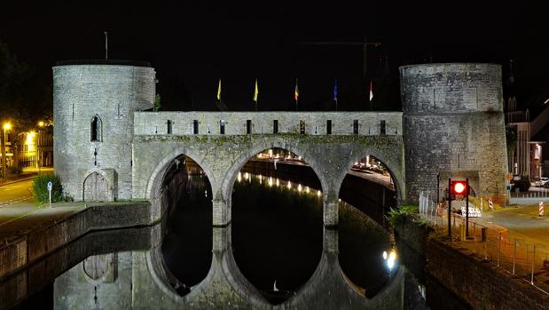 La ciudad belga de Tournai va a sacrificar su puente medieval para el paso de barcos de mercancías