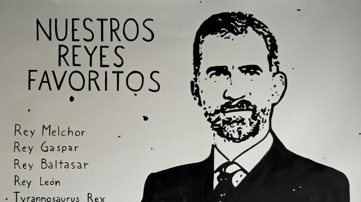 Una obra de ARCO asemeja a Felipe VI con King África, los Latin Kings o Burger King