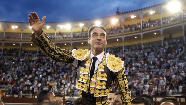 «La rodilla catastrófica» de Enrique Ponce deja San Isidro sin el torero de Chiva