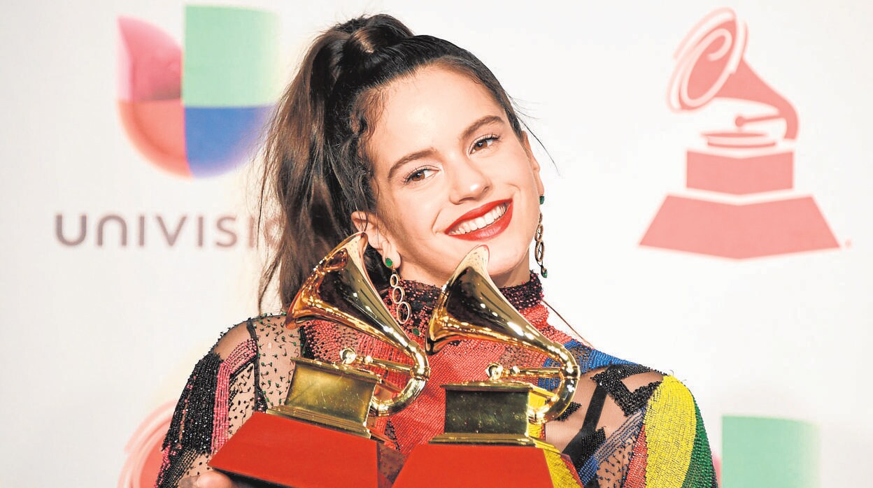 La artista catalana con sus dos Grammys